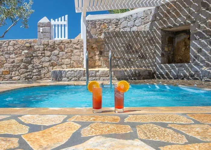 Theologos Semesterbostad Grikos Bay (Patmos)