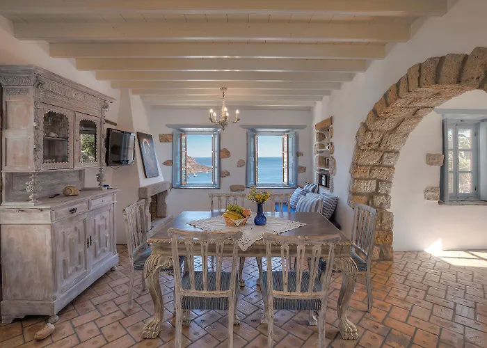 Theologos * Grikos Bay (Patmos)